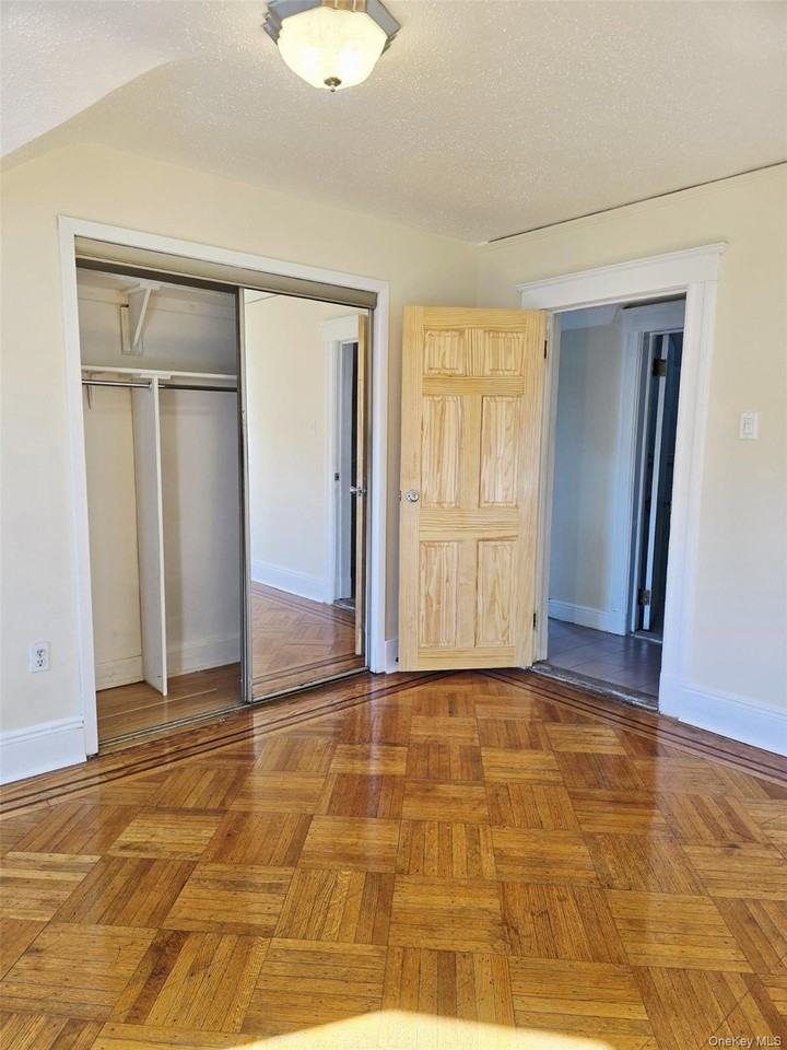 3913 Lyme Ave Unit 2 - Photo 6 of 8