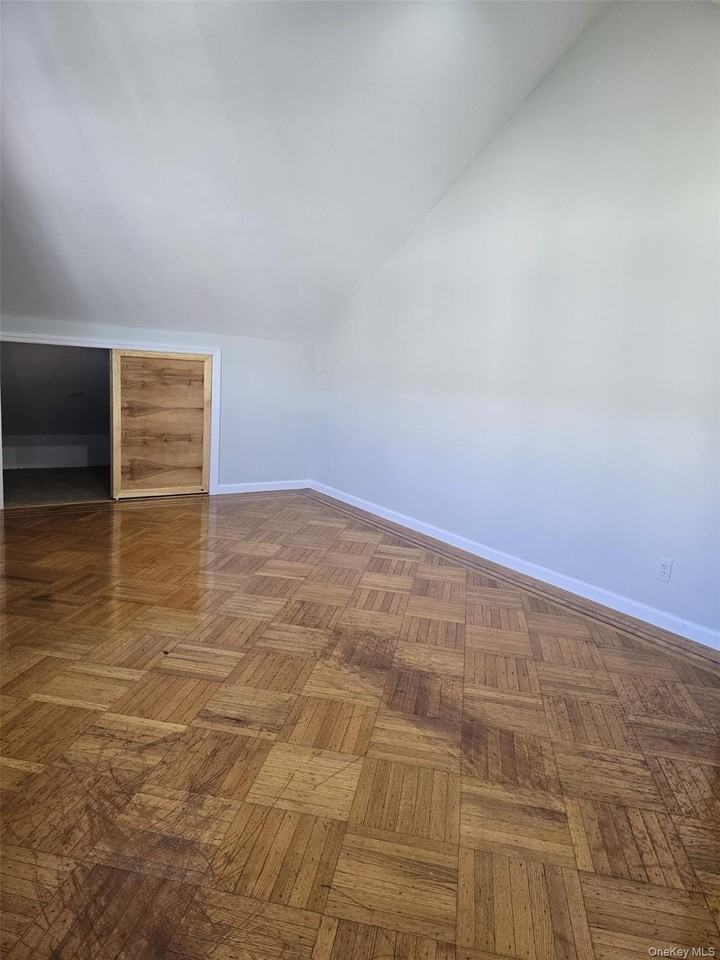 3913 Lyme Ave Unit 2 - Photo 7 of 8