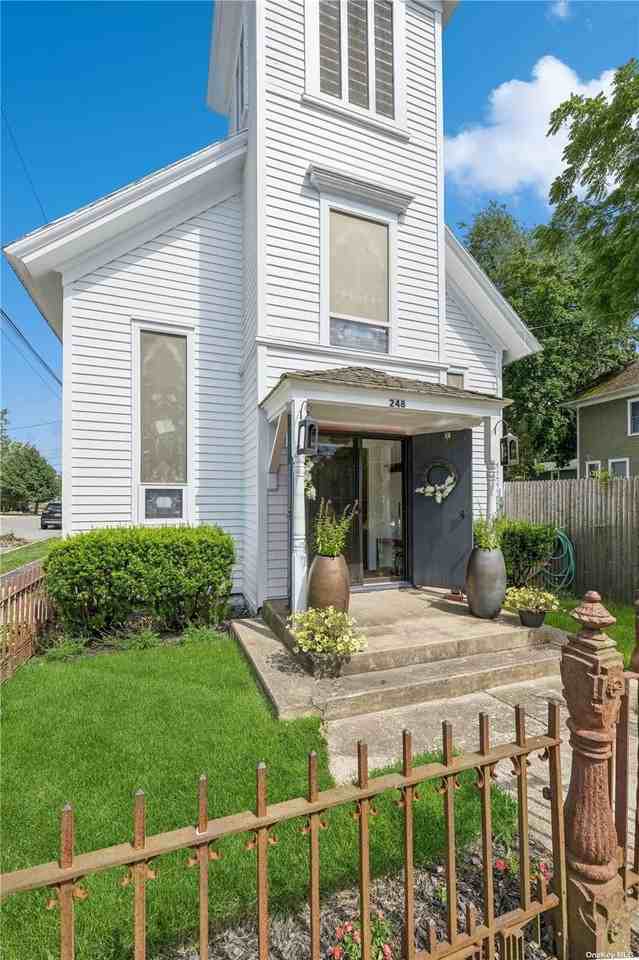 248 5th Ave - Photo 4 of 30