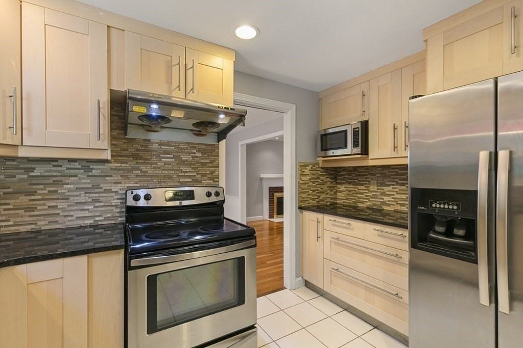 159 Bedford St Unit 159 - Photo 3 of 41