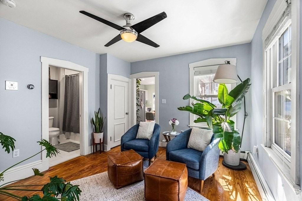 87 Condor St Unit 2 - Photo 4 of 16