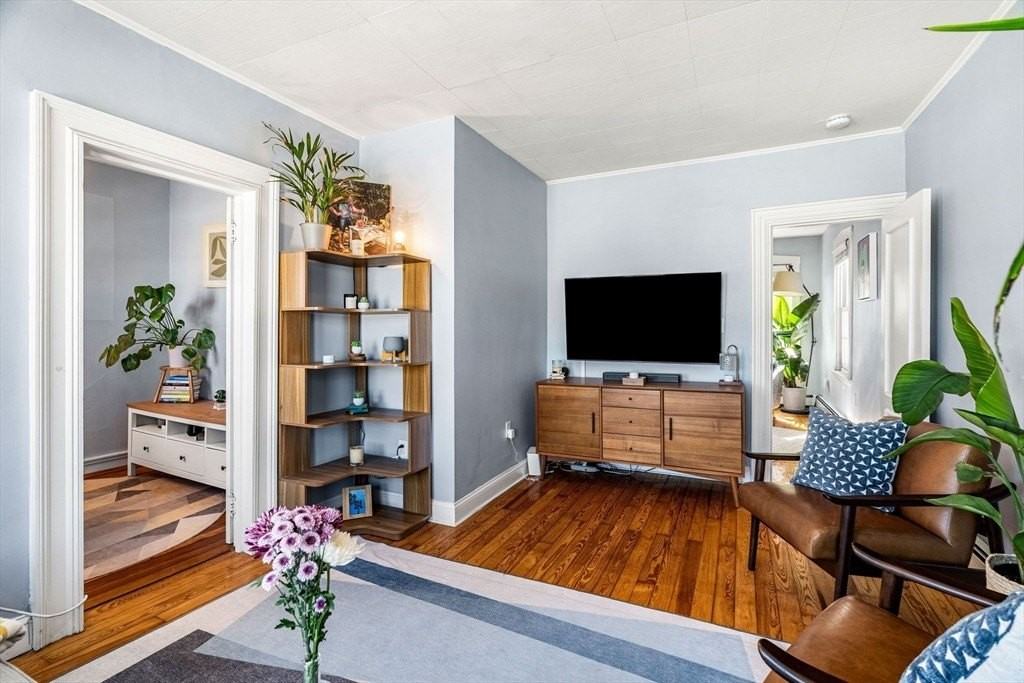 87 Condor St Unit 2 - Photo 6 of 16