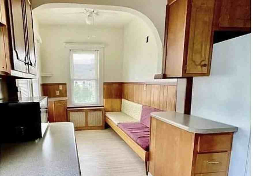 24 Somerset St Apt 2 - Photo 5 of 16