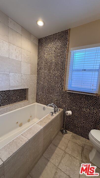 4127 W 176th St - Photo 2 of 8