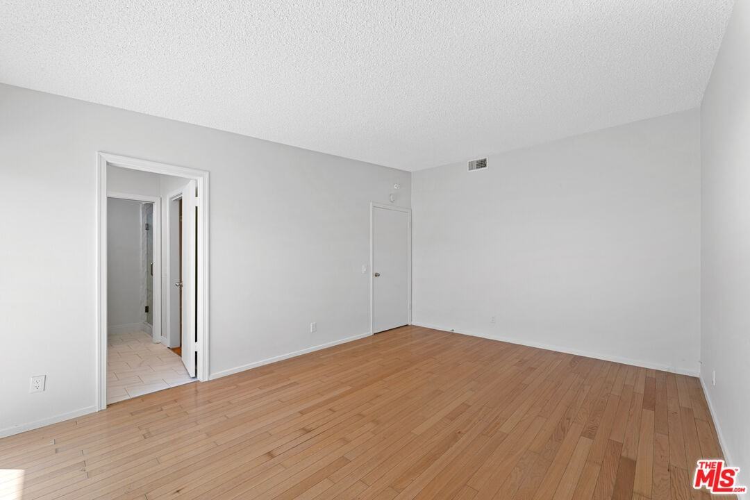 3636 Oceanhill Way - Photo 2 of 8