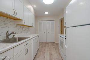 featured image of 177 Amberly Dr Unit H