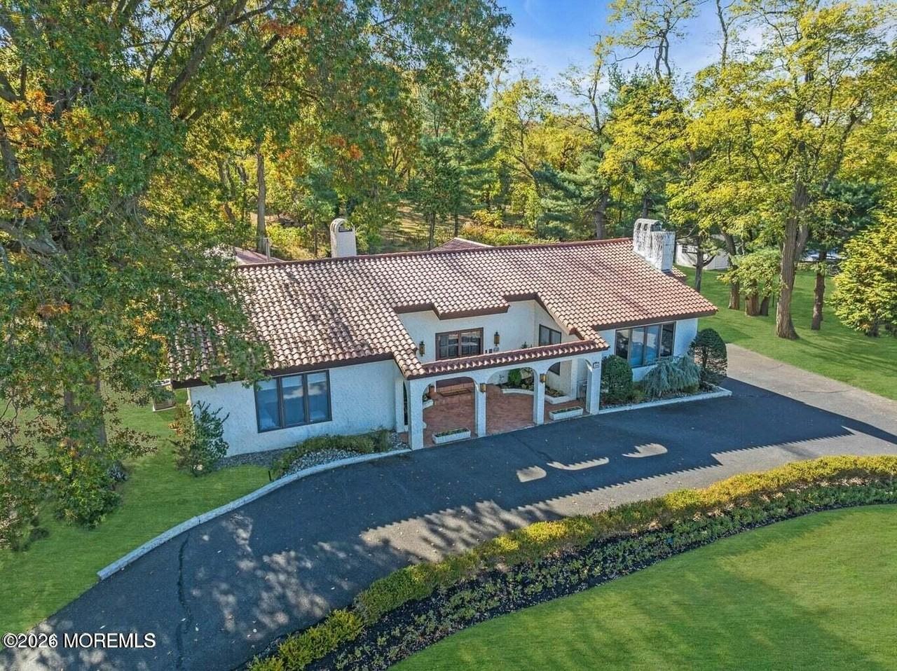 36 Muncy Dr - Photo 2 of 38