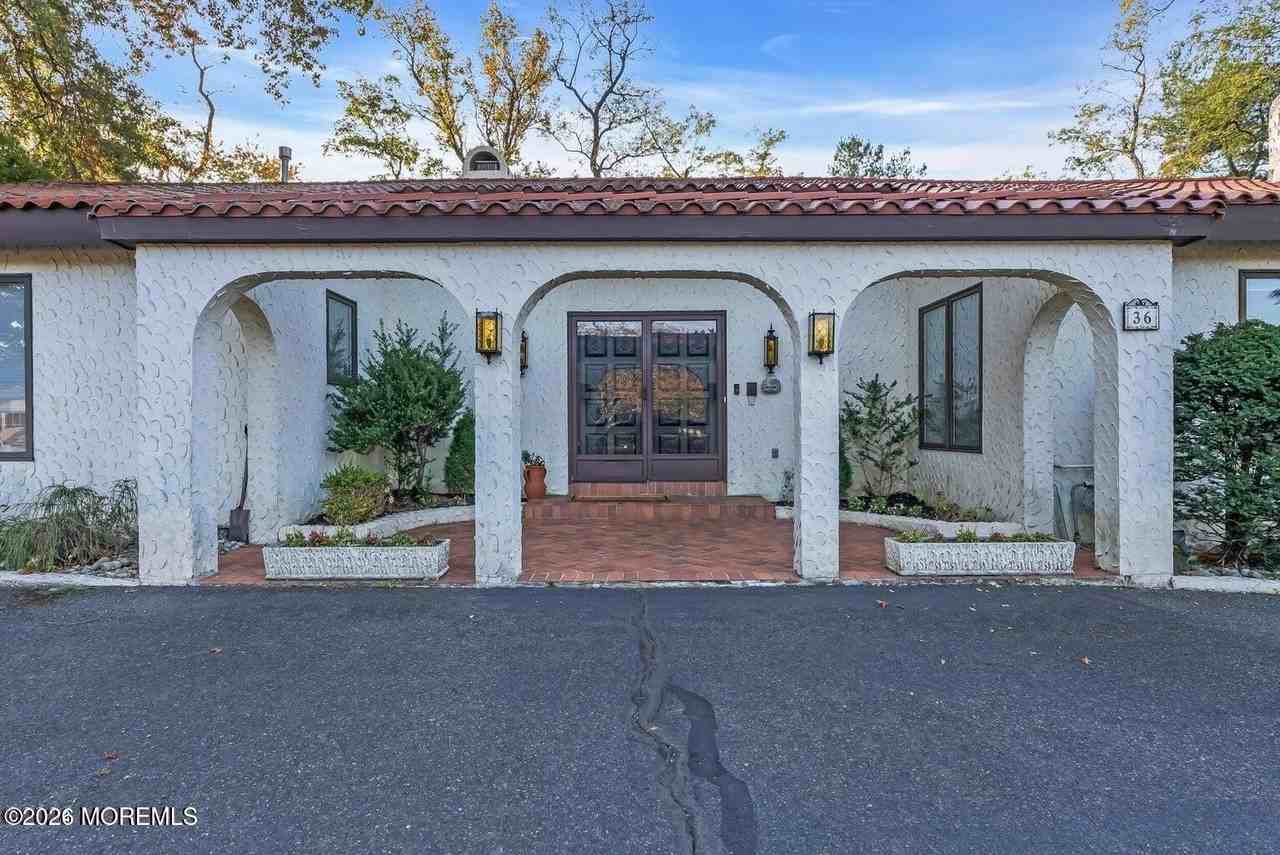 36 Muncy Dr - Photo 2 of 38