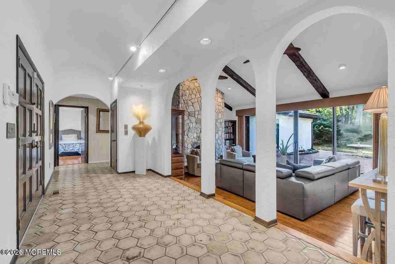 36 Muncy Dr - Photo 5 of 38