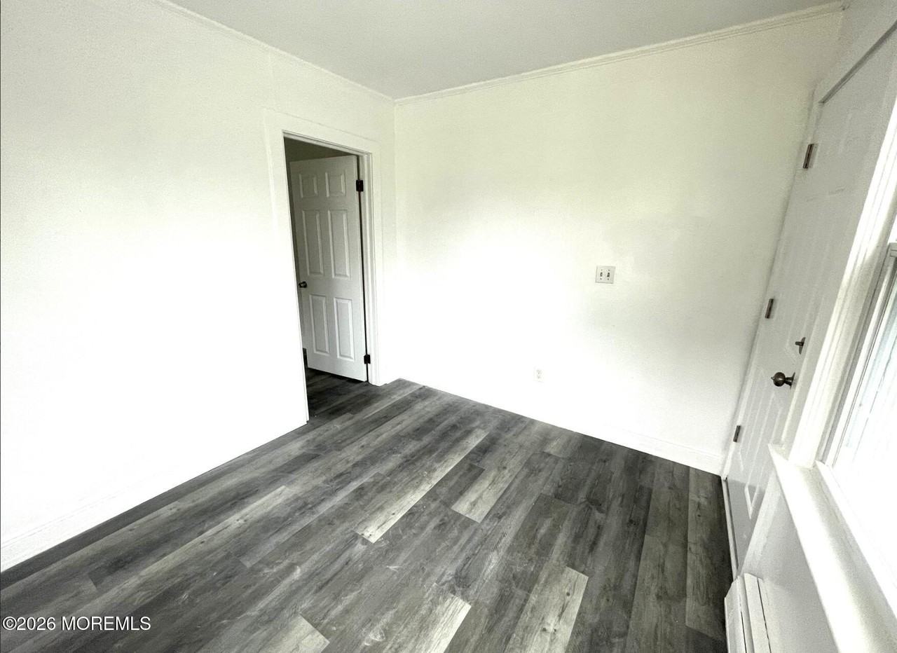 11 Saint Peters Pl Unit 2 - Photo 3 of 10