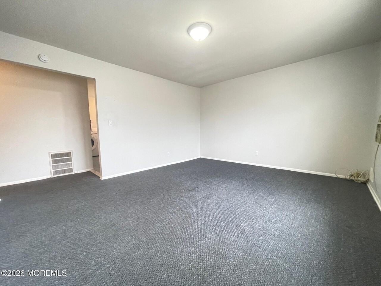 73 Park Ave - Photo 4 of 8