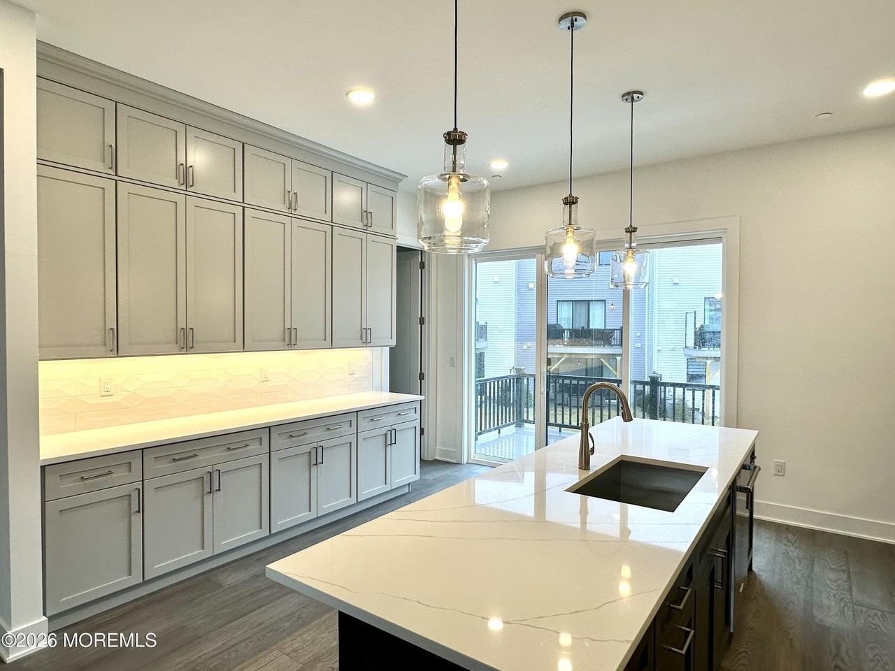 50 Augustus Dr - Photo 6 of 27