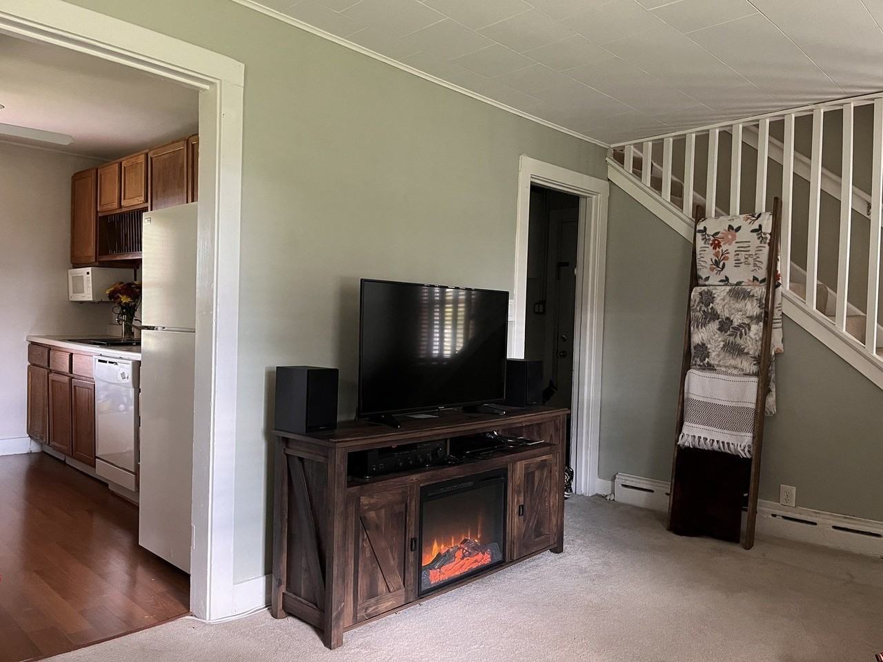 13N667 Brier Hill Rd - Photo 3 of 11