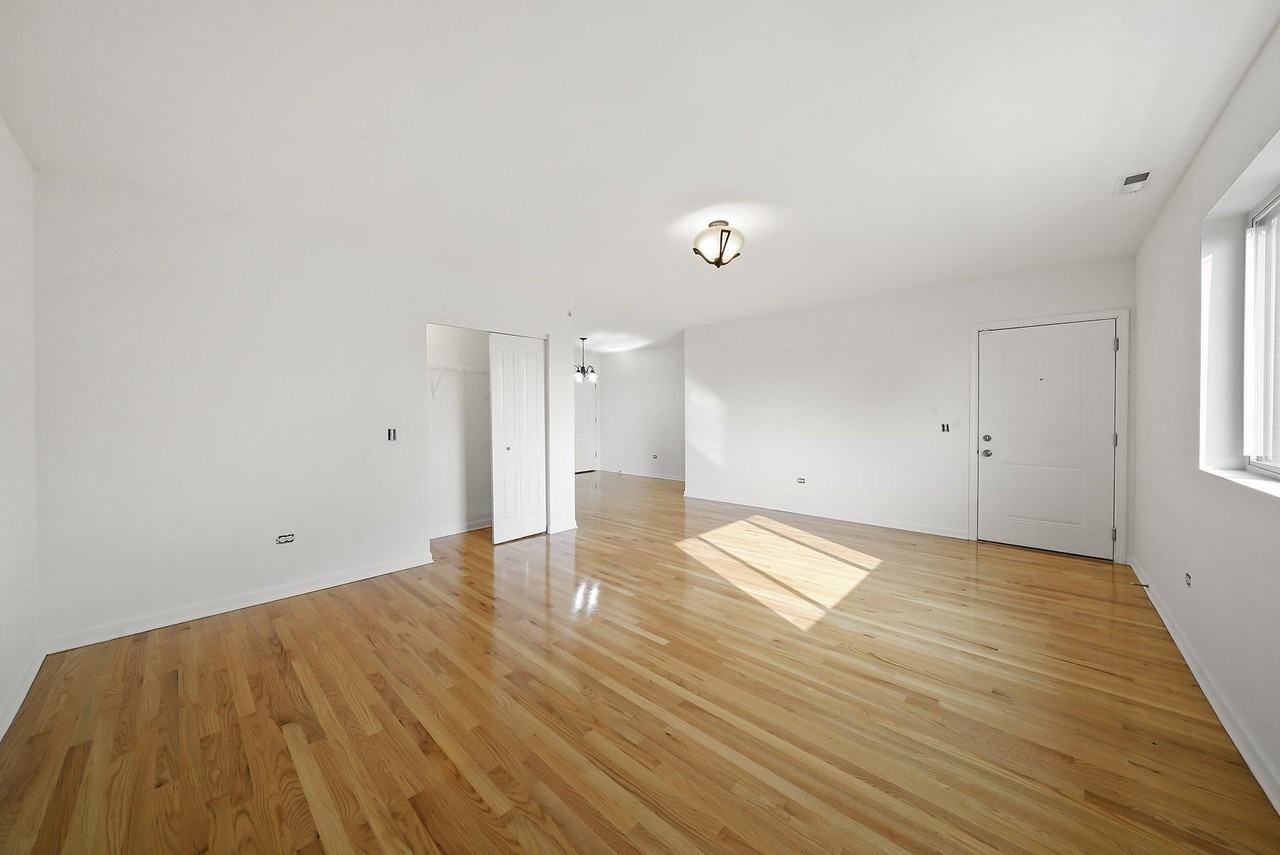 13906 Central Park Ave Apt 2n - Photo 4 of 21