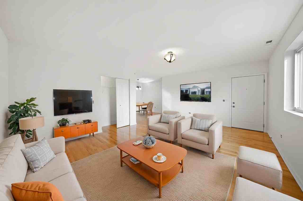 13906 Central Park Ave Apt 2n - Photo 5 of 21