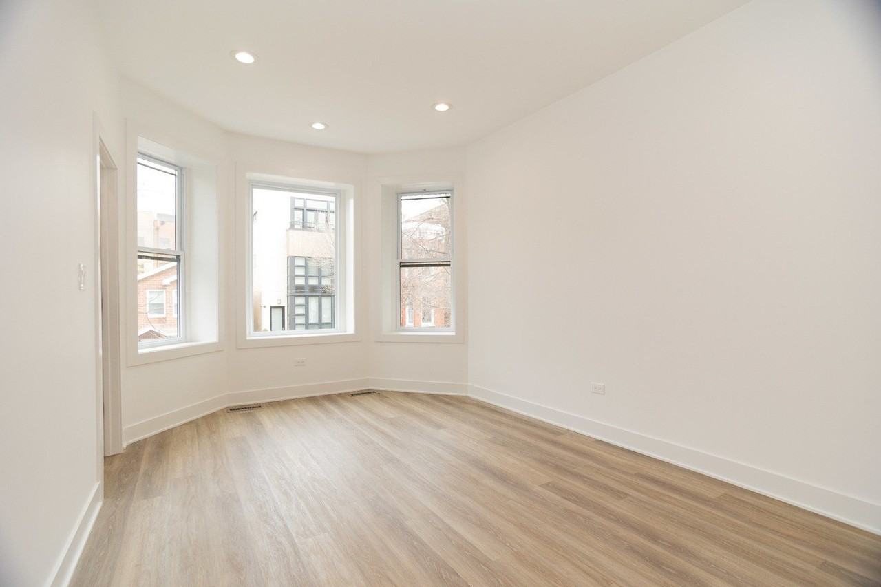 1723 W Pierce Ave Unit 2 - Photo 3 of 16