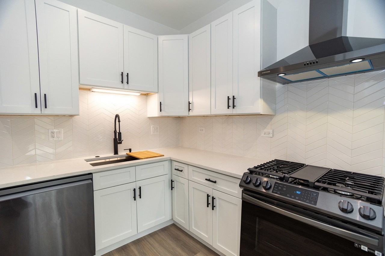 1723 W Pierce Ave Unit 2 - Photo 7 of 16