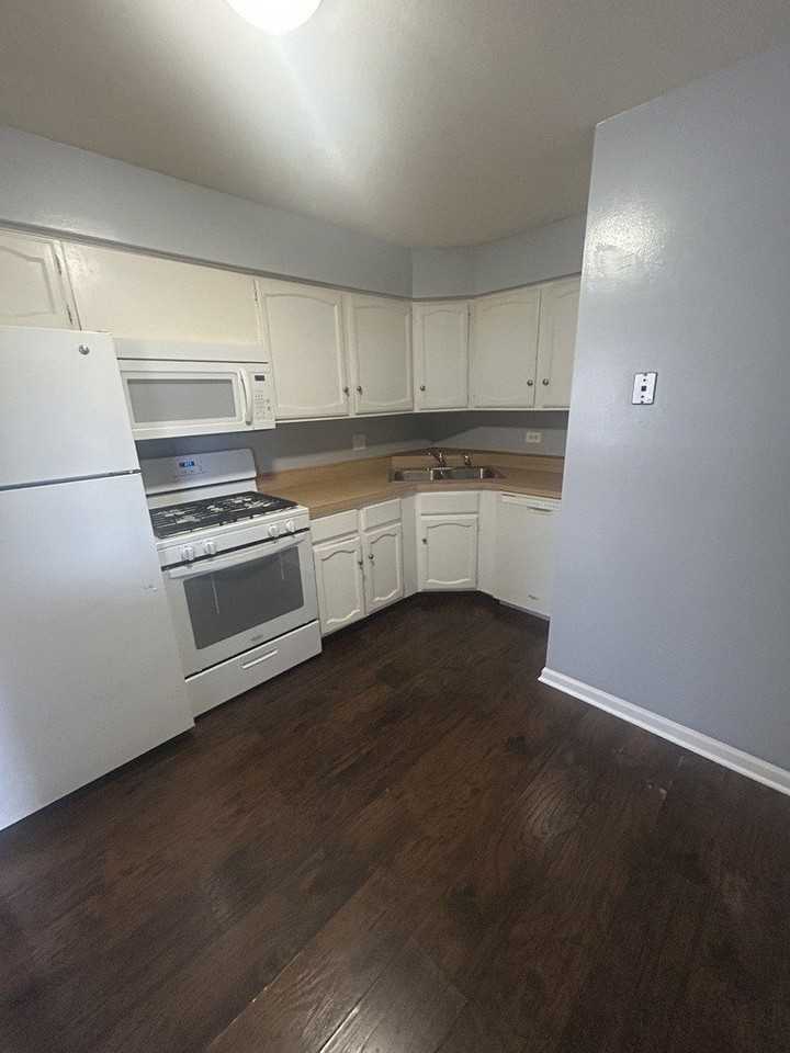 169 Gregory St Unit 13 - Photo 4 of 21