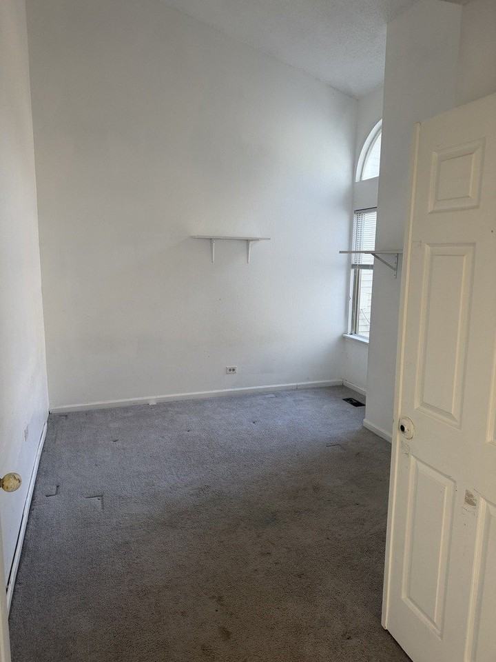 1009 Pheasant Run Ln - Photo 5 of 13