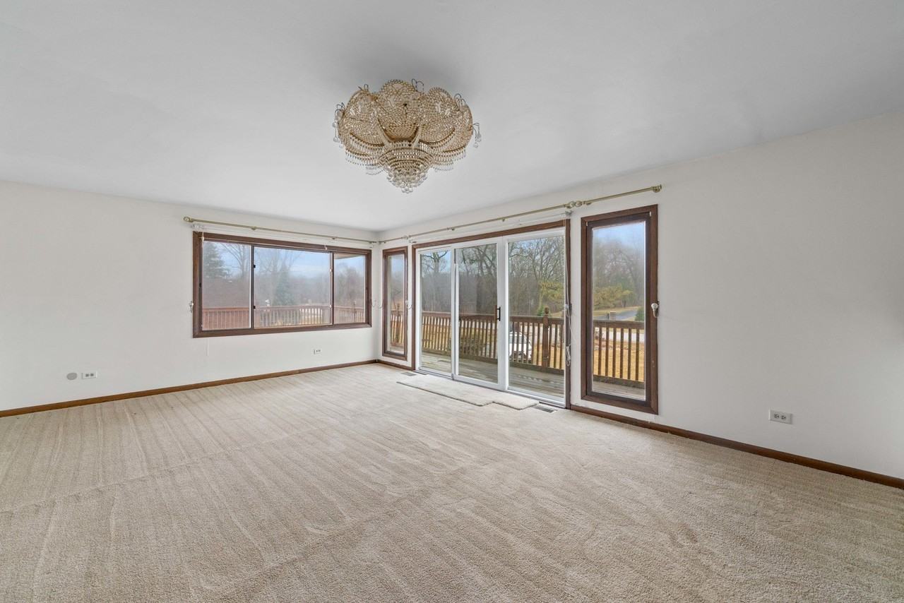 2 Wild Cherry Ln - Photo 5 of 26