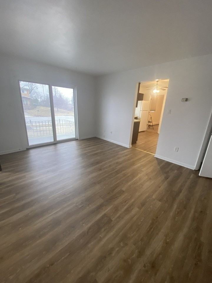 116 S Cooper Rd Unit 1 - Photo 2 of 9