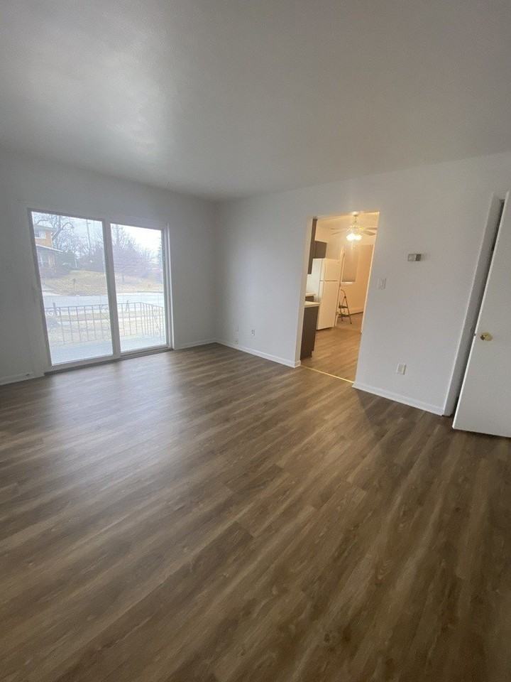 116 S Cooper Rd Unit 1 - Photo 3 of 9