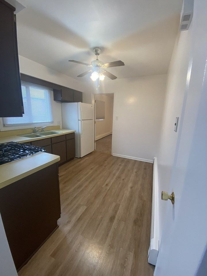 116 S Cooper Rd Unit 1 - Photo 4 of 9