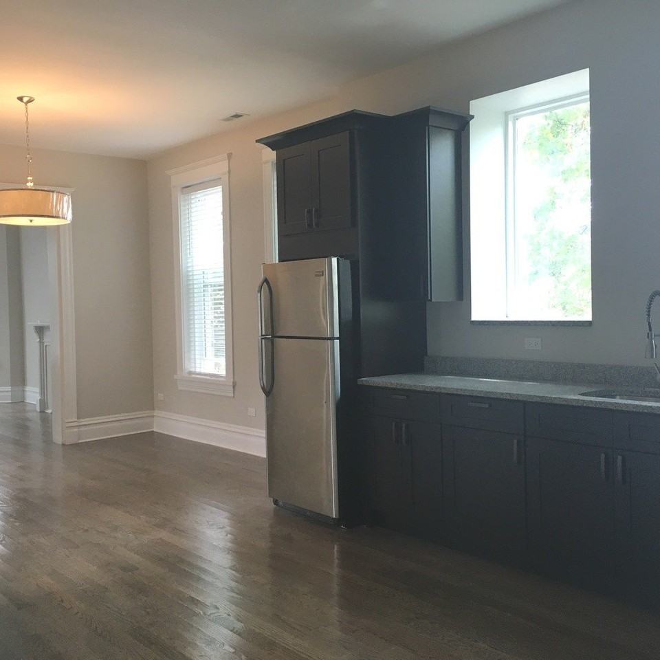 2002 S Desplaines St Unit 1f - Photo 5 of 9