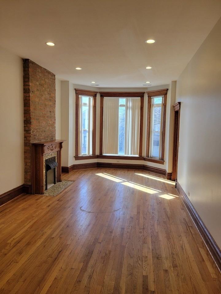 1931 S Saint Louis Ave Apt 2 - Photo 3 of 9