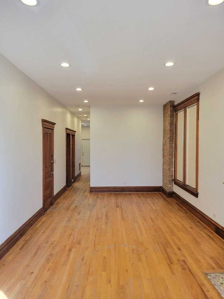 1931 S Saint Louis Ave Apt 2 - Photo 4 of 9