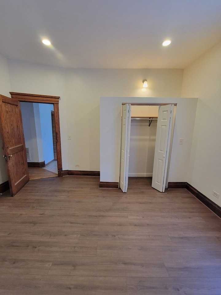 1931 S Saint Louis Ave Apt 2 - Photo 6 of 9