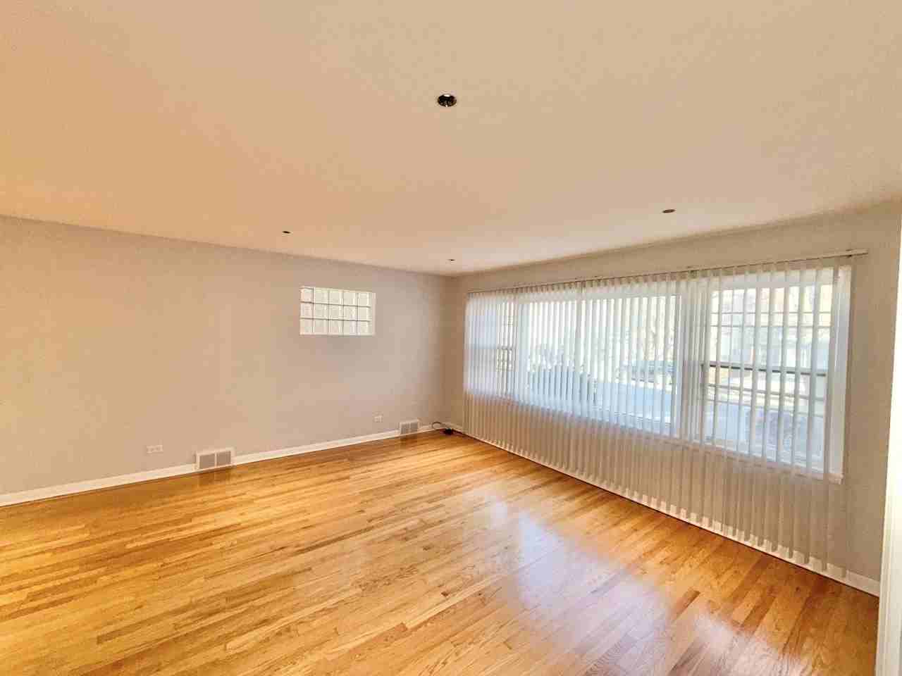 5626 N Central Ave Apt 1 - Photo 4 of 20