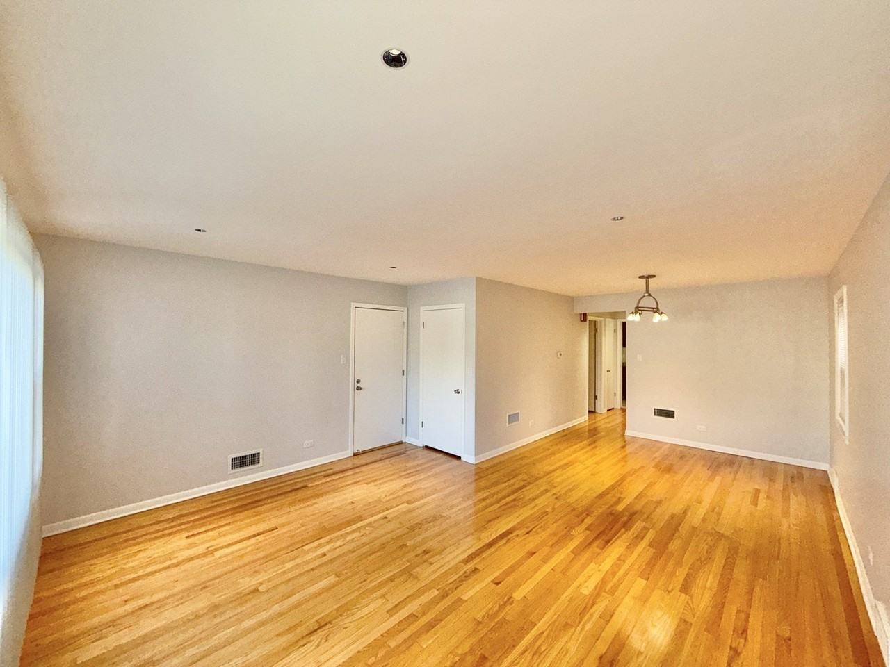 5626 N Central Ave Apt 1 - Photo 5 of 20