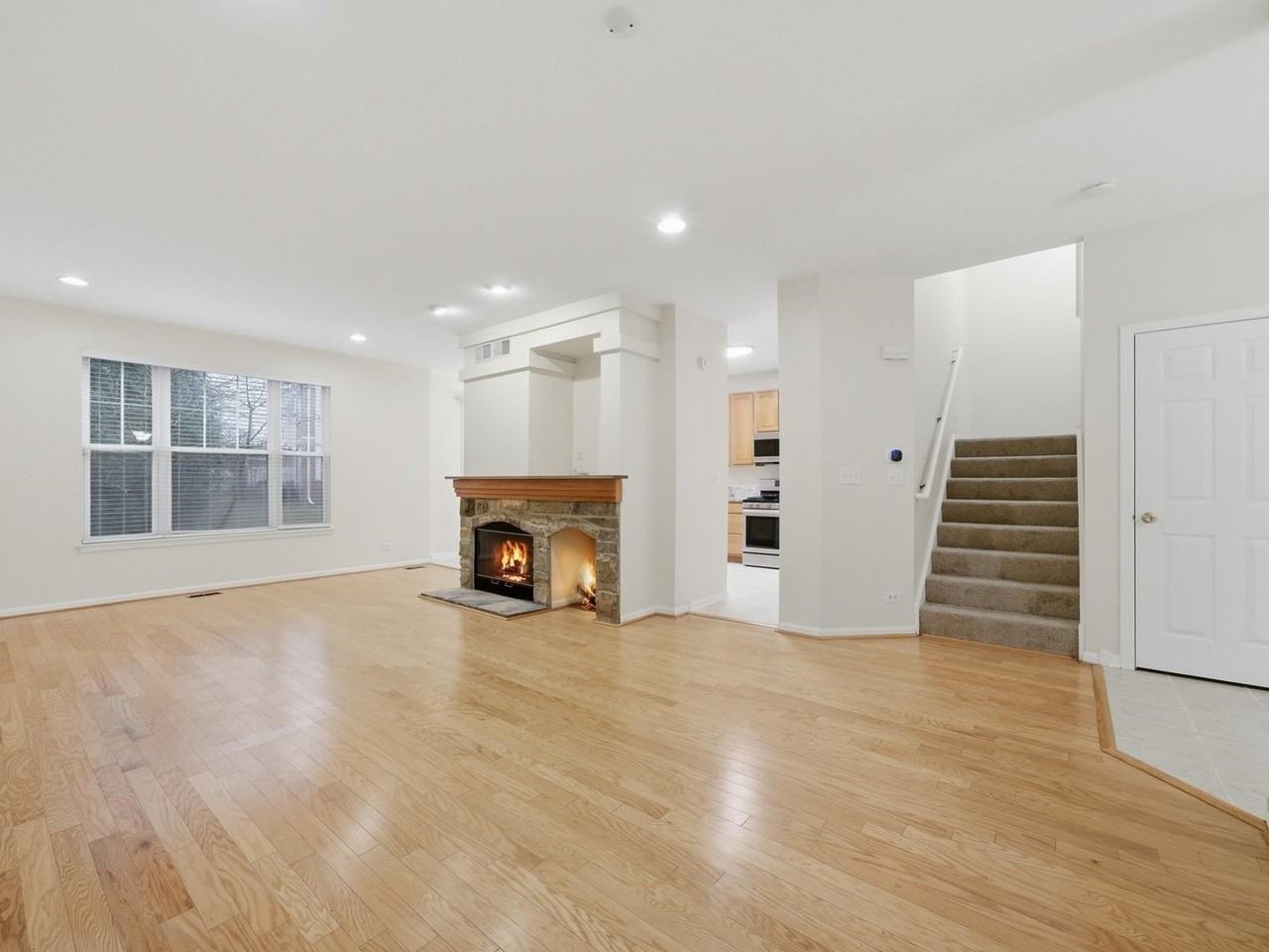 399 Pine Lake Cir Unit 399 - Photo 5 of 38