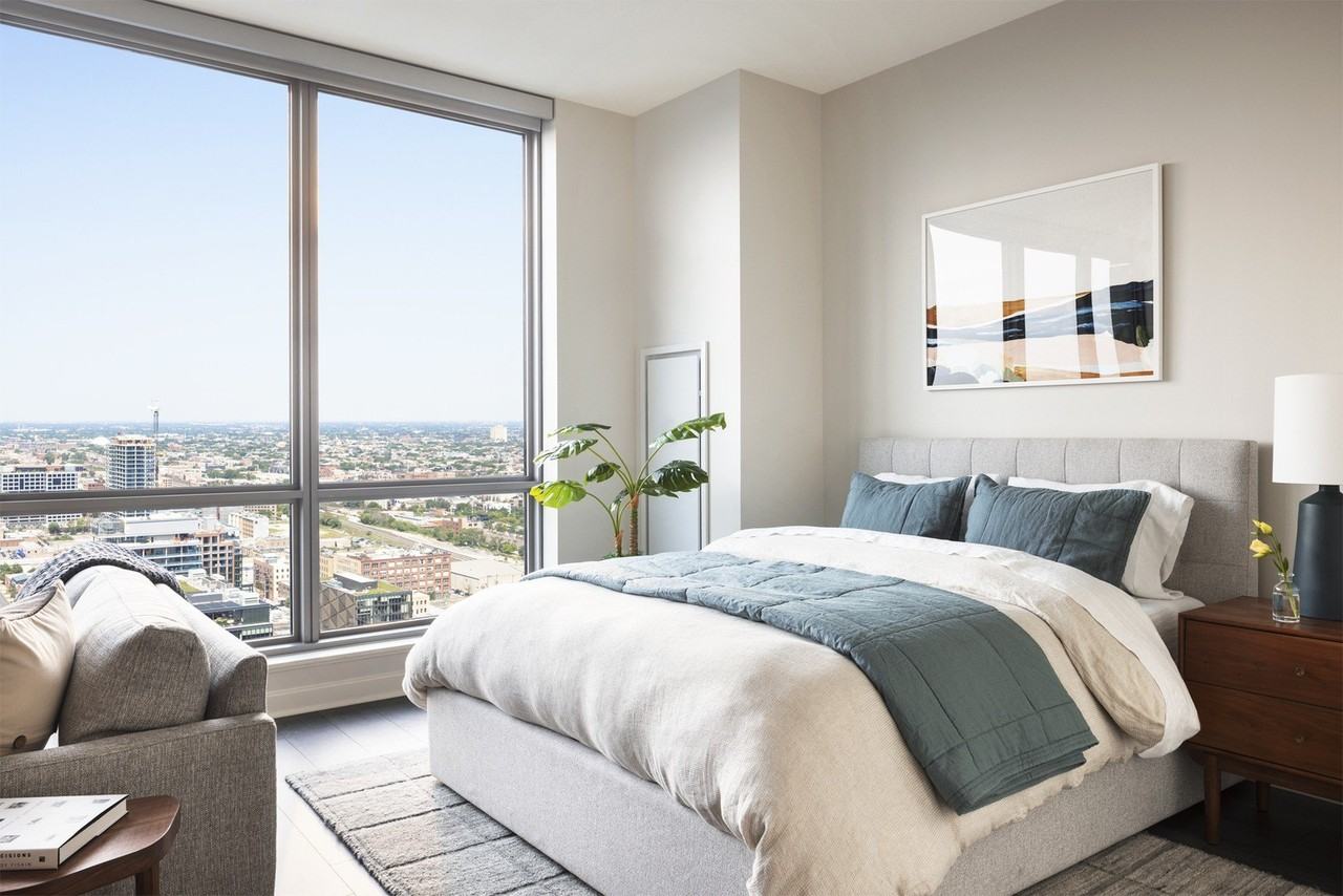 164 N Peoria St Apt 2801 - Photo 2 of 16