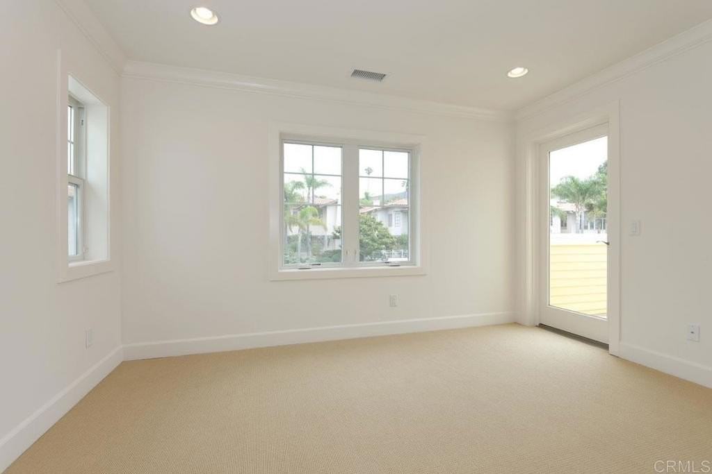 7720 Ivanhoe Ave - Photo 5 of 13