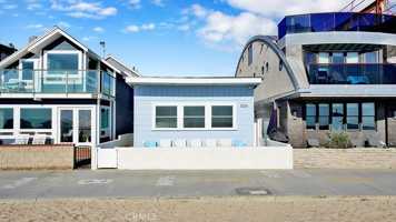 featured image of 3206 W Oceanfront