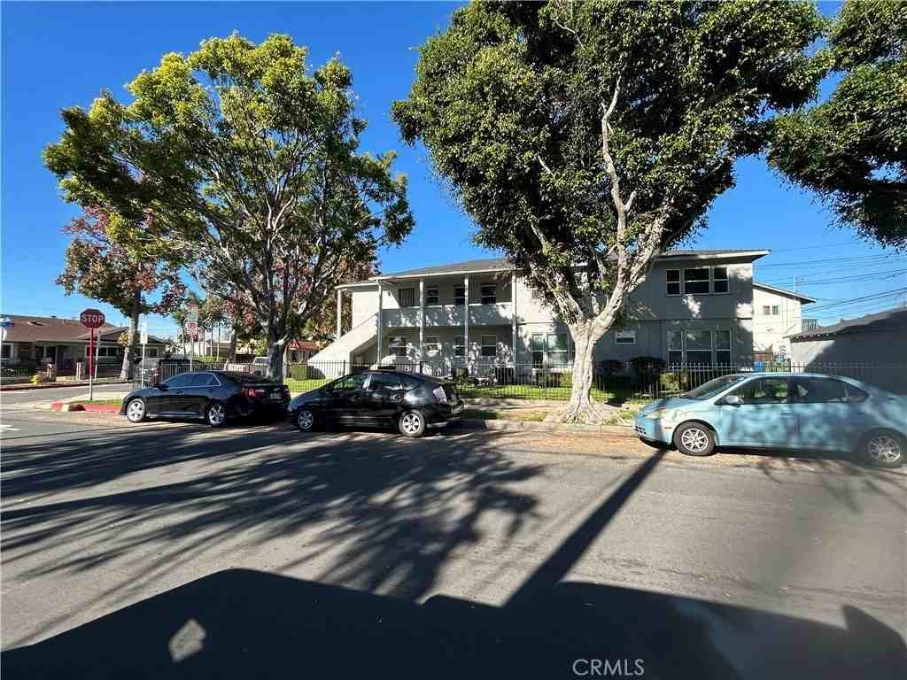 966 Holly St - Photo 2 of 23