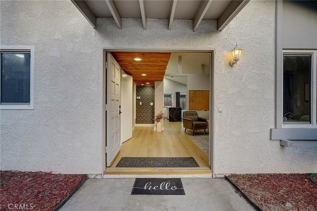 5030 Kensington Way - Photo 4 of 18