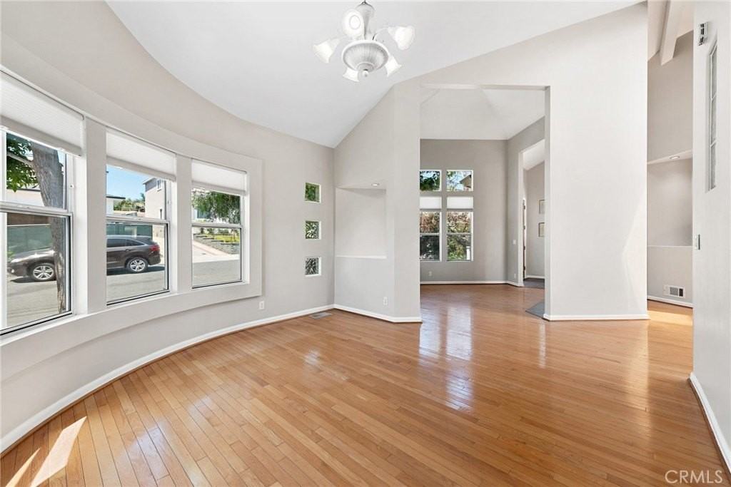 1536 Silver St - Photo 7 of 34