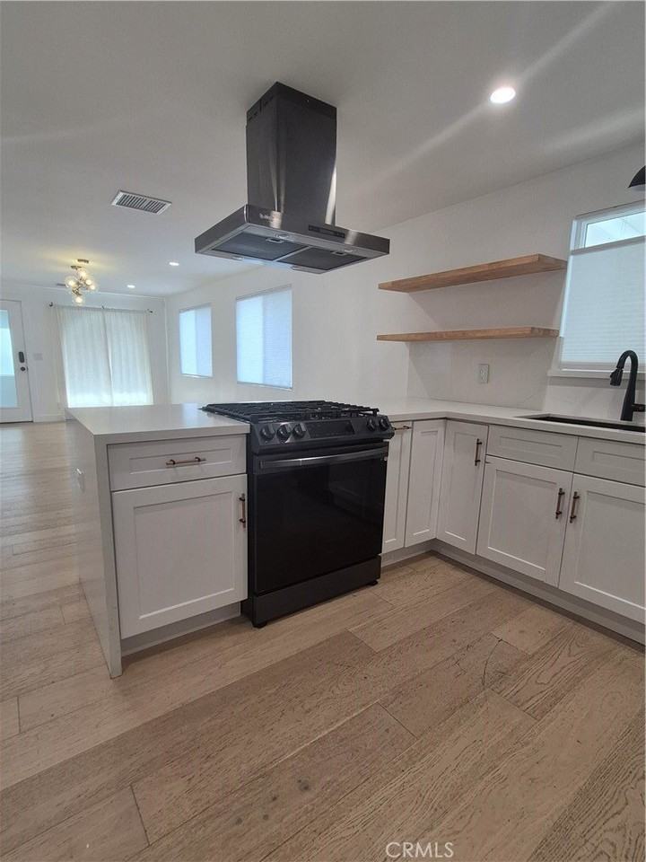 3439 Plata St - Photo 4 of 23