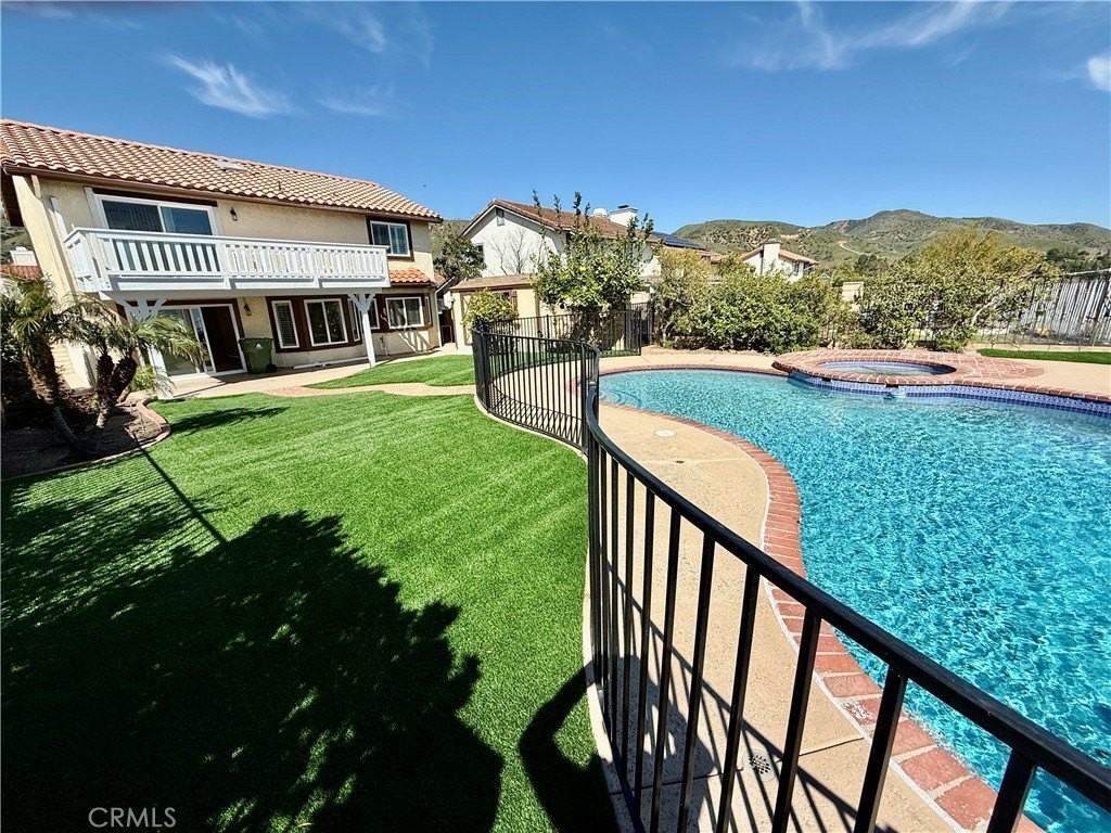 12044 Shadow Ridge Way - Photo 2 of 33