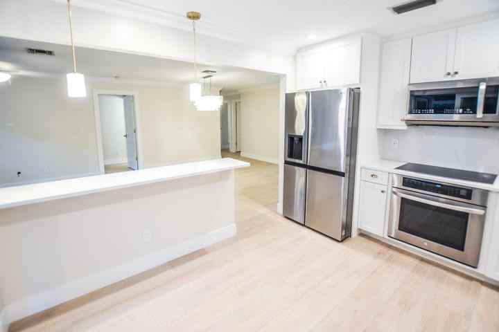 226 Moccasin Trail West - Photo 4 of 7