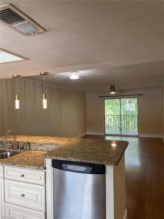 2385 Naples Trace Cir #106 - Photo 5 of 16