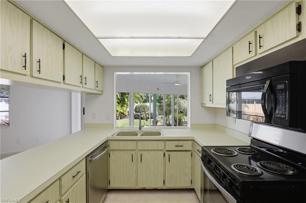 135 Pebble Beach Blvd - Photo 6 of 37