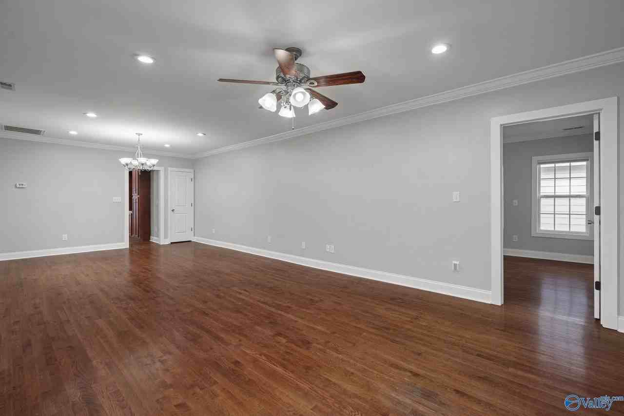 1518 Beirne Ave Ne - Photo 5 of 37