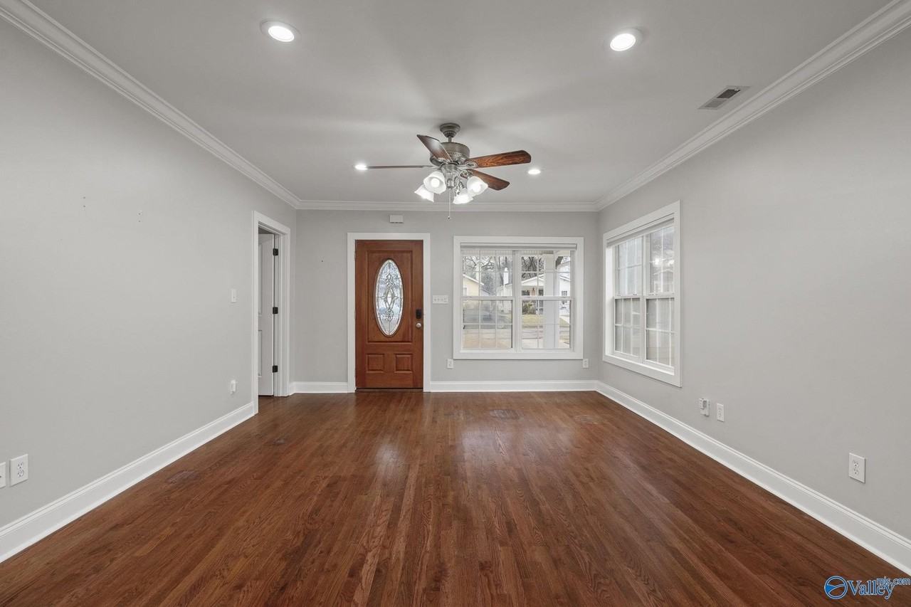 1518 Beirne Ave Ne - Photo 6 of 37