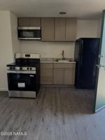 featured image of 912 W Second St Unit 17