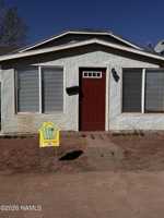 featured image of 600 1/2 W Hillview St