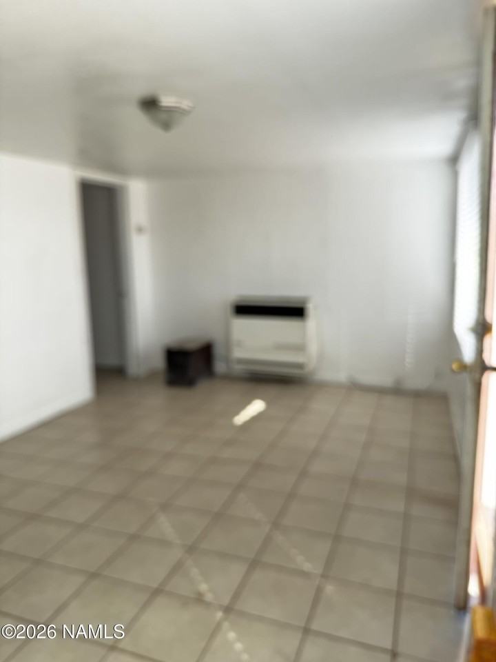 600 1/2 W Hillview St - Photo 3 of 10